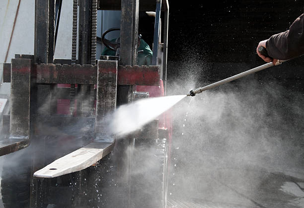 Best Pool Deck Cleaning  in Logan, NM